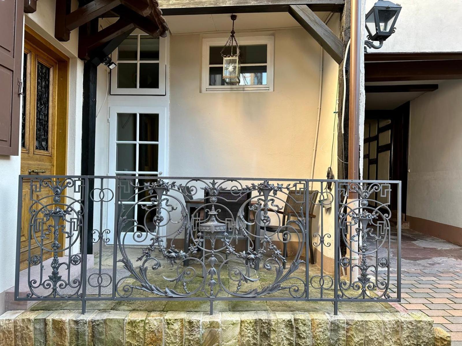 Exklusives Haus, Ruhig Gelegen Im Innenhof, Zentral, Lichtdurchflutet Zustellbett,Babybett Bei Bedarf Karlsruhe Exterior photo